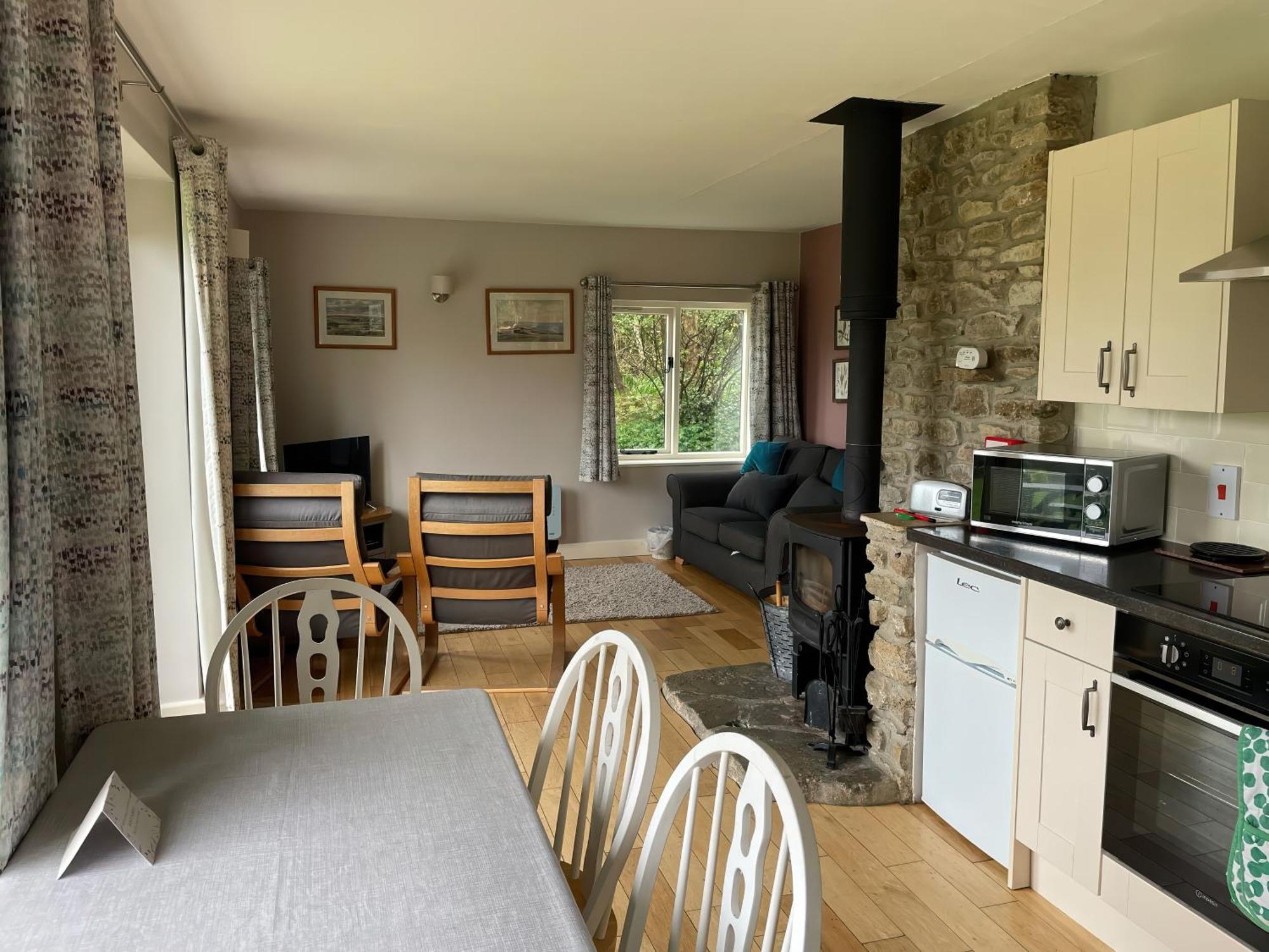 Whispering Pines Cottage Swyre Bagian luar foto